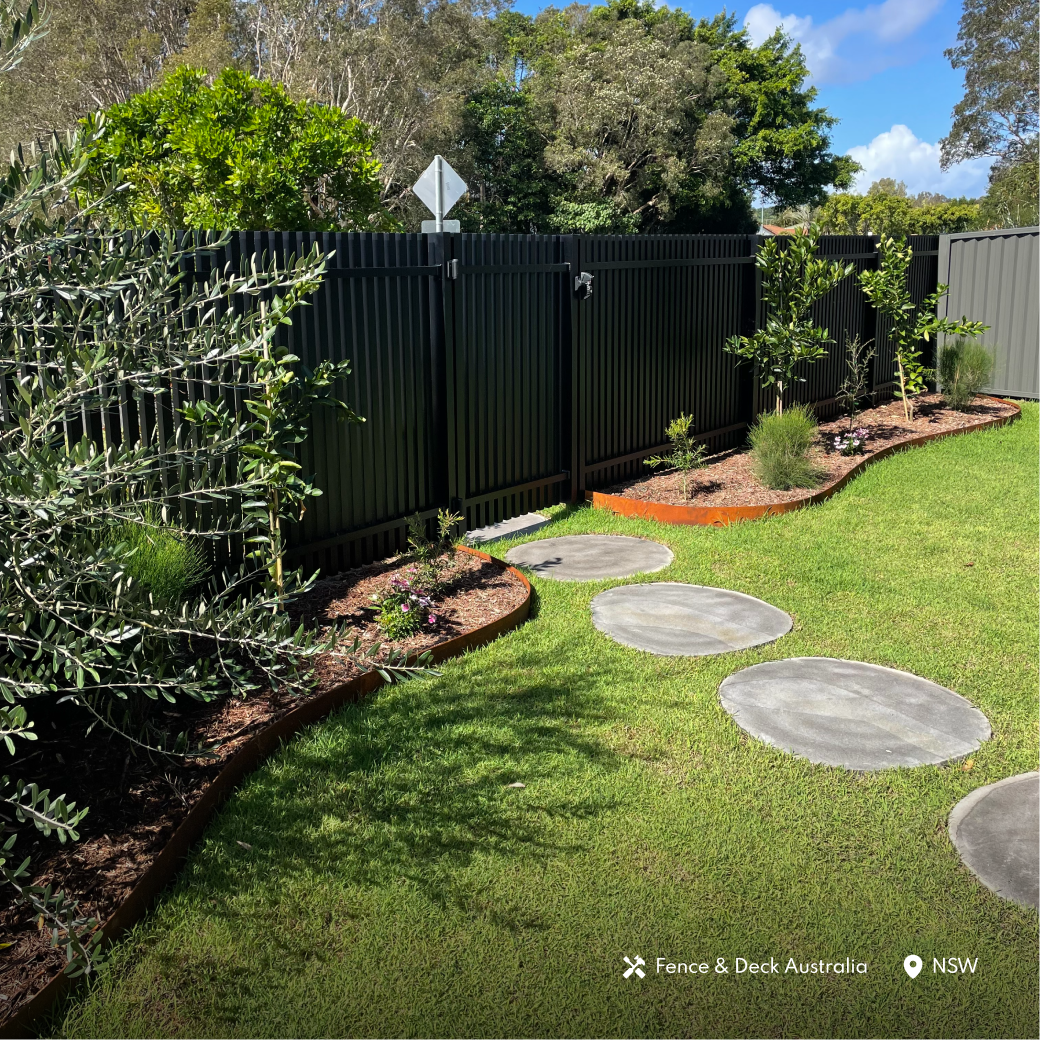 Aluminium Batten Fence Panel 2.2m Wide - Black