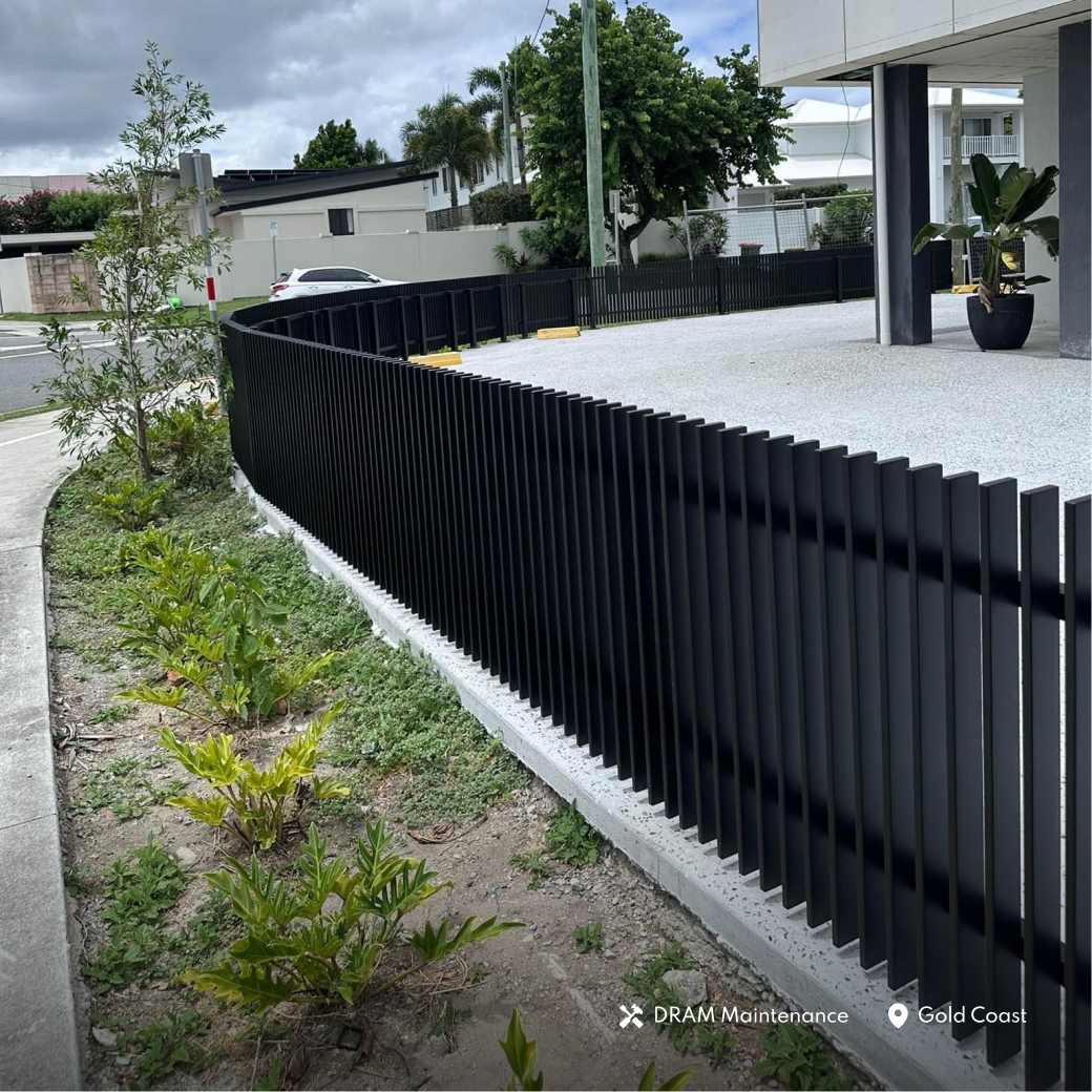Aluminium Blade Fence Panel 2.2m Wide - Black