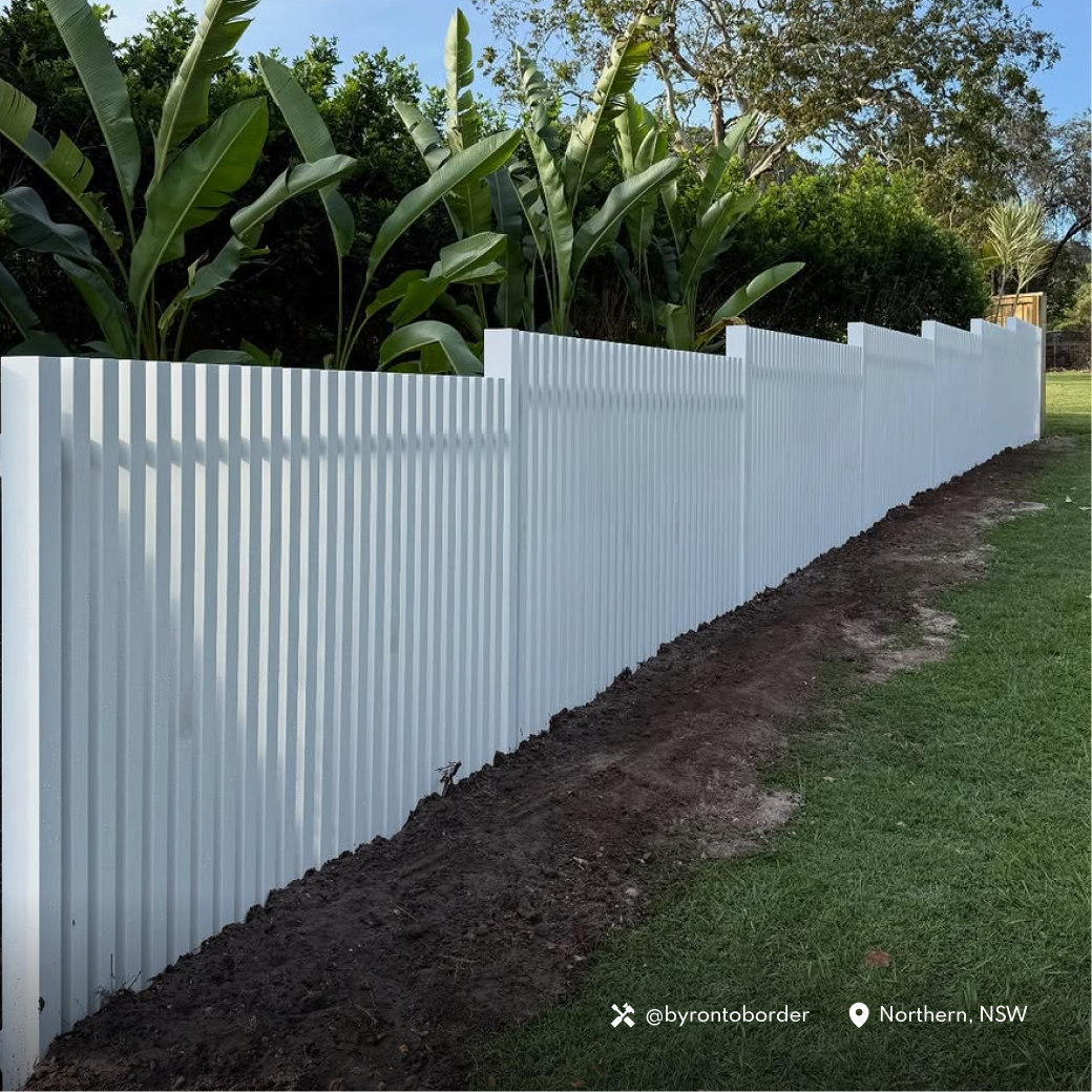 Aluminium Batten Fence Panel 2.2m Wide - Natural White