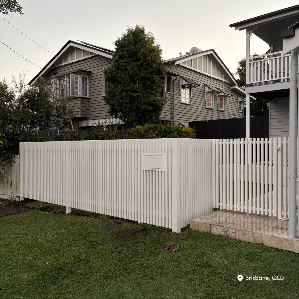 Aluminium Batten Fence Panel 2.2m Wide - Natural White