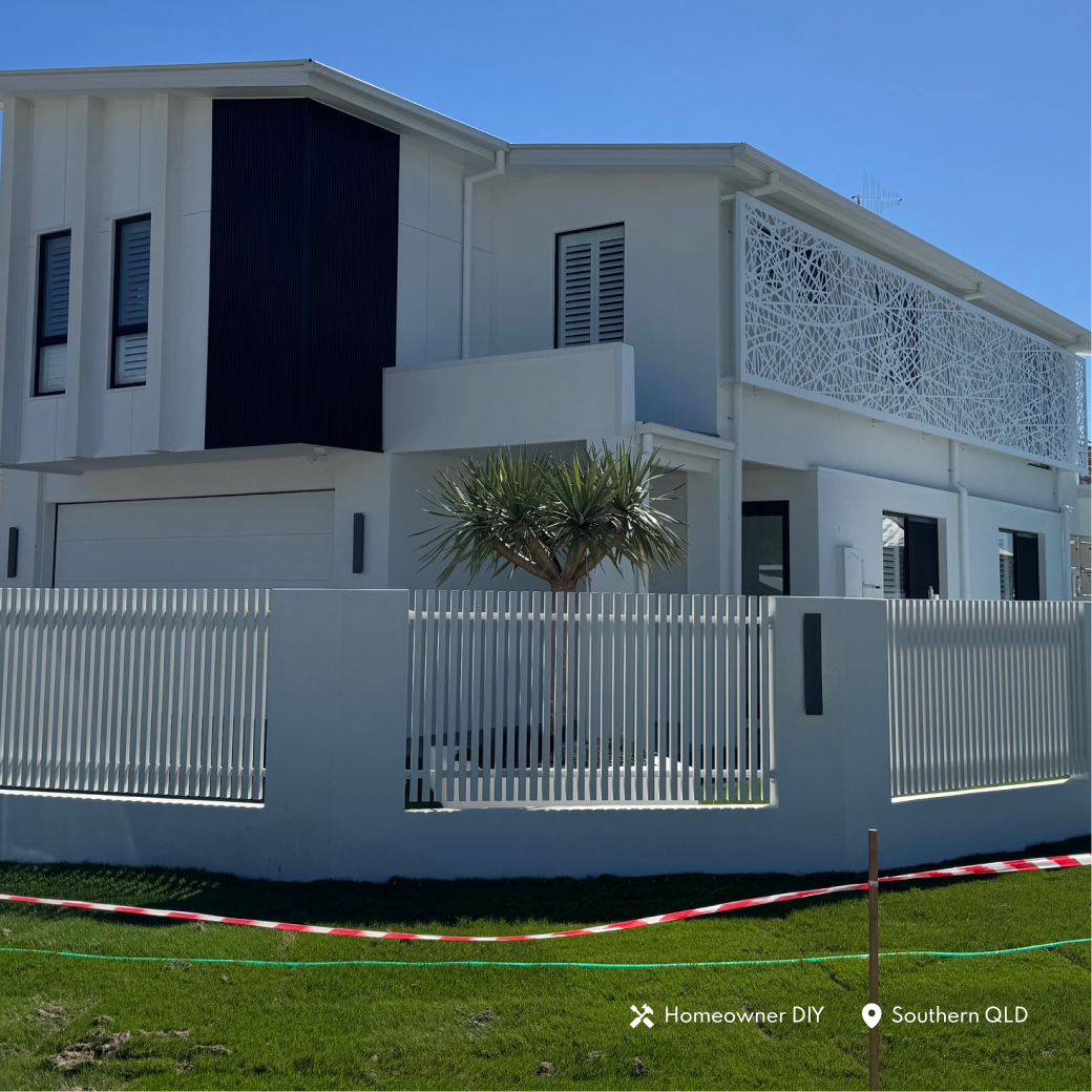 Aluminium Batten Fence Panel 2.2m Wide - Natural White